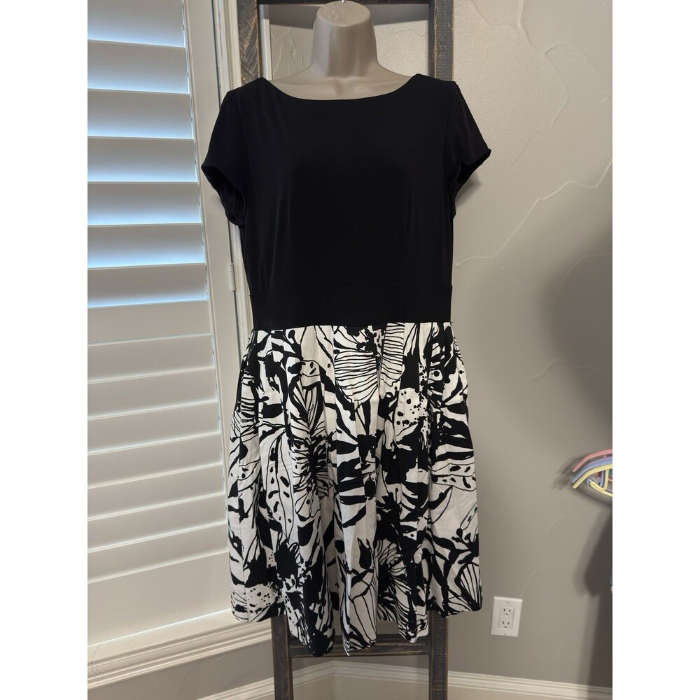 Willow Glenn New York Black White Mod High Waist Dress Size 12